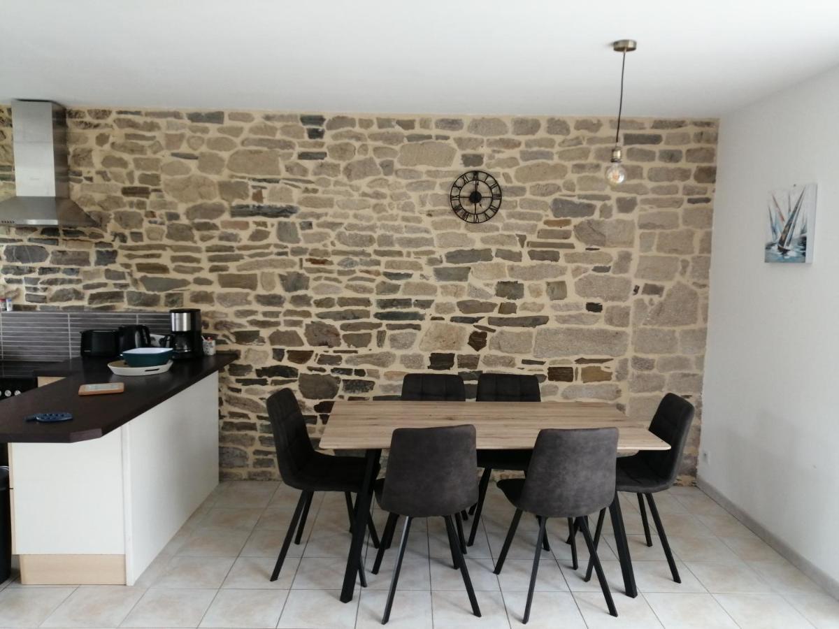 Maison Jullouville Au Calme Exteriör bild